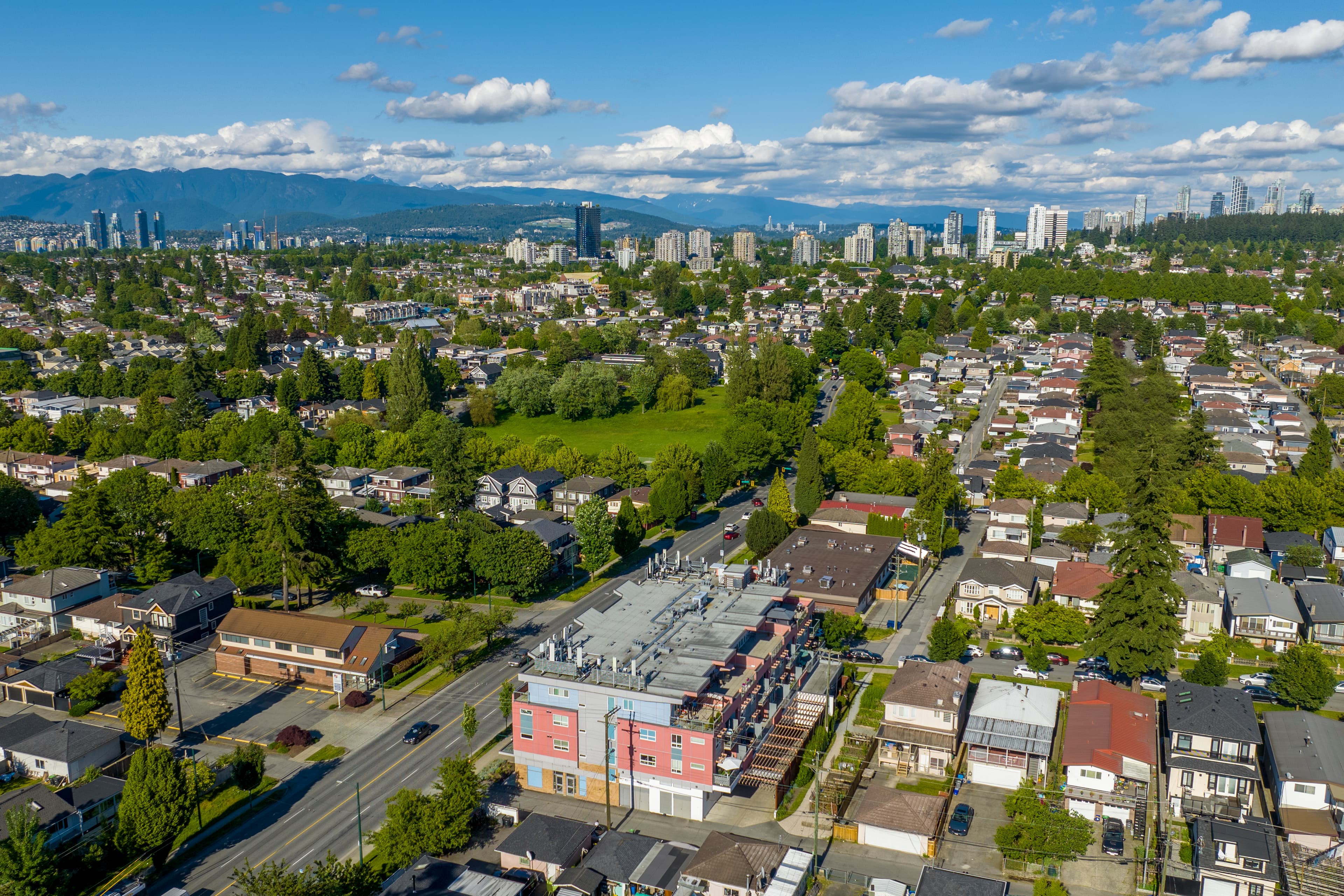 Rhodes On 41st — photo 3